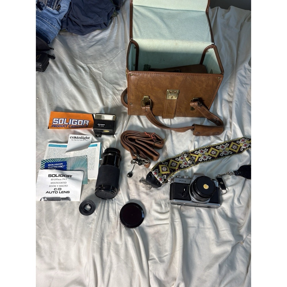 Yashica FR II Vintage Silver/Black 35mm SLR Film Camera with Yashica Lens Lot